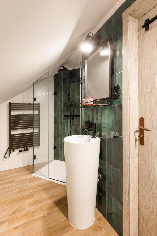 Bohemian Chic 2 Bedroom 2 Bathroom Loft With Hanging Chair Praag Buitenkant foto