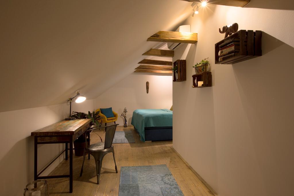 Bohemian Chic 2 Bedroom 2 Bathroom Loft With Hanging Chair Praag Buitenkant foto