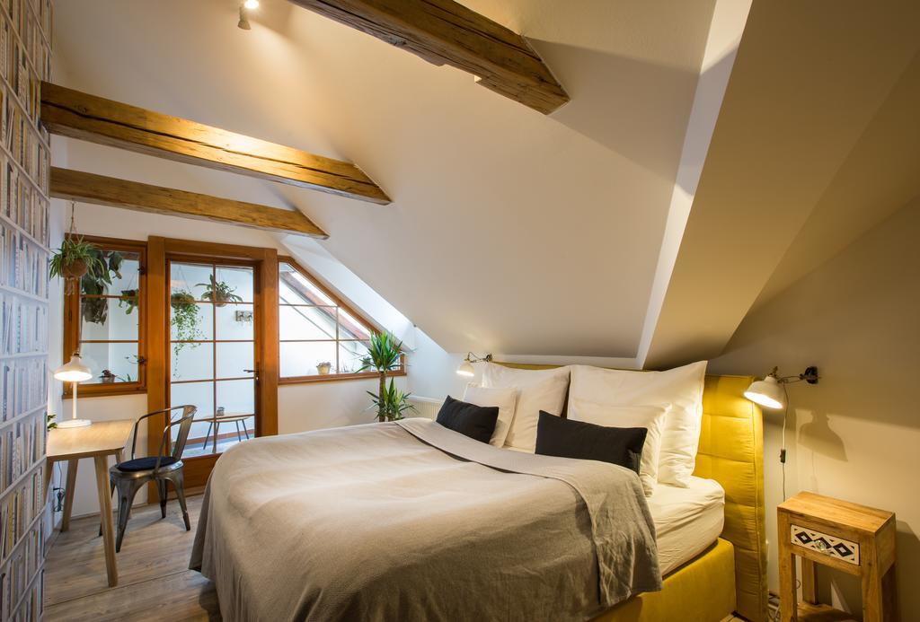 Bohemian Chic 2 Bedroom 2 Bathroom Loft With Hanging Chair Praag Buitenkant foto