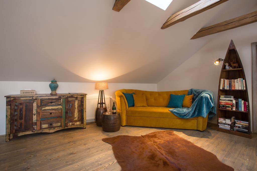 Bohemian Chic 2 Bedroom 2 Bathroom Loft With Hanging Chair Praag Buitenkant foto