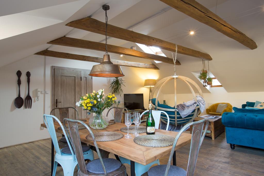 Bohemian Chic 2 Bedroom 2 Bathroom Loft With Hanging Chair Praag Buitenkant foto